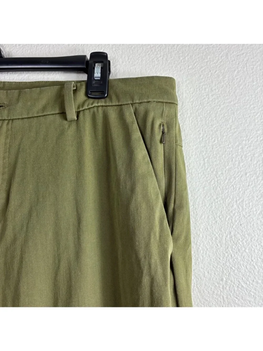 Lululemon Men’s Commission Pants Olive Green Warpstreme 5-Pocket  Sz 40 Athleisu